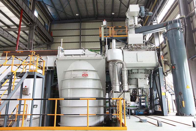 8000Kg vacuum induction melting furnace